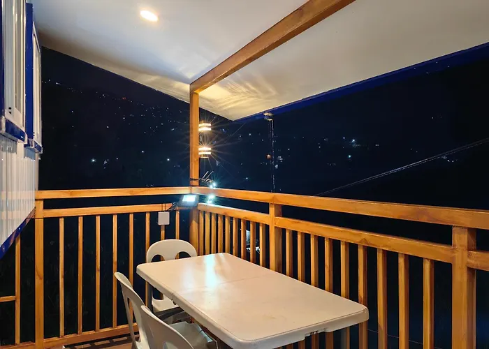 Cozy Small Resthouse Gated Parking Wi-Fi